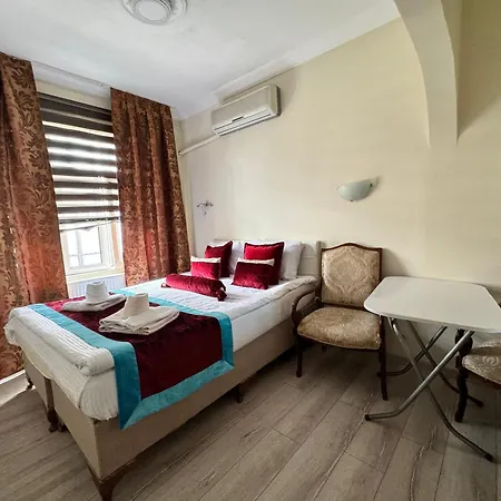 Happy Boutique Aparthotel