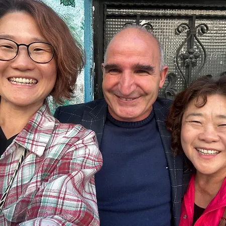 Lägenhetshotell Happy Boutique 4*