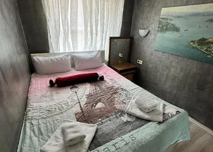 Happy Boutique Aparthotel