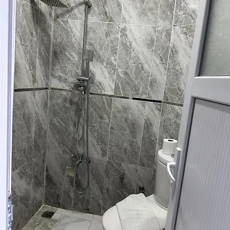 Happy Boutique Aparthotel 4*